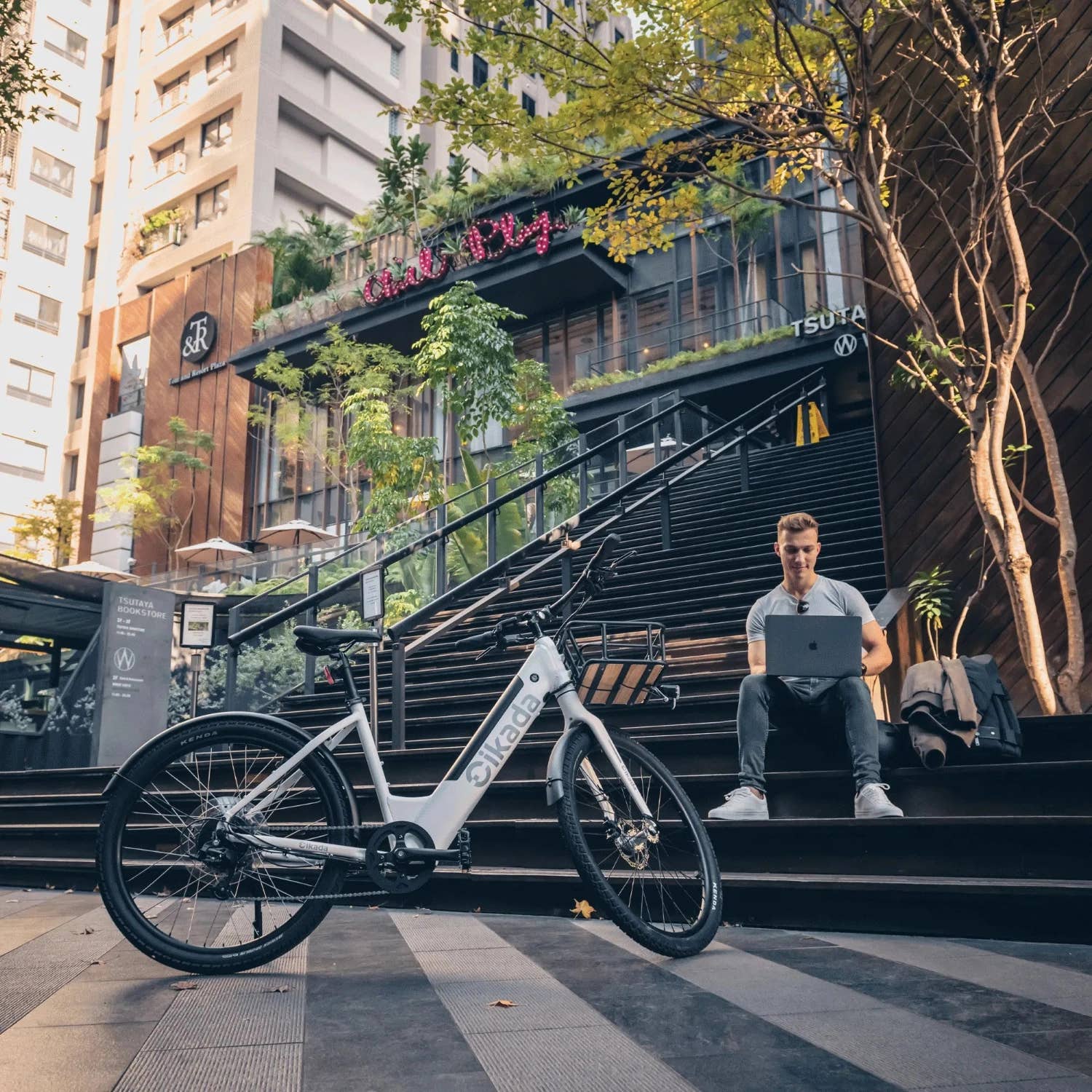 electric bicycle jakarta Cikada City E-Bike – Urban Commuter Bike slide it under your Designer Cosmetic Bags - Model:7'10