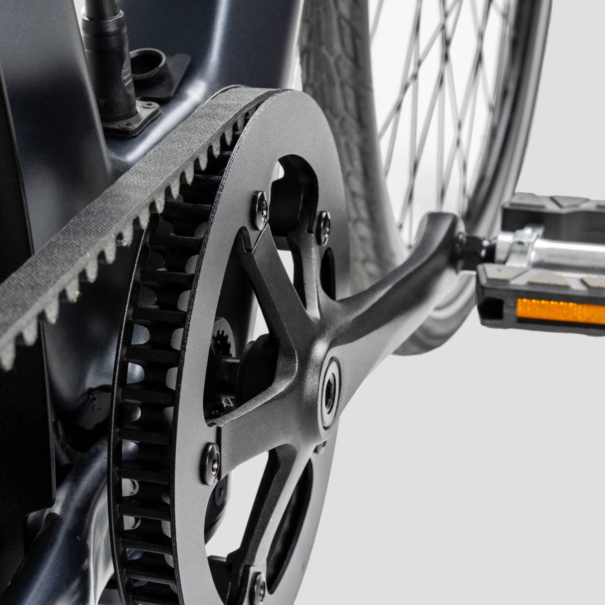 Low maintenance carbon belt drive on the Urban Cruise e-bike