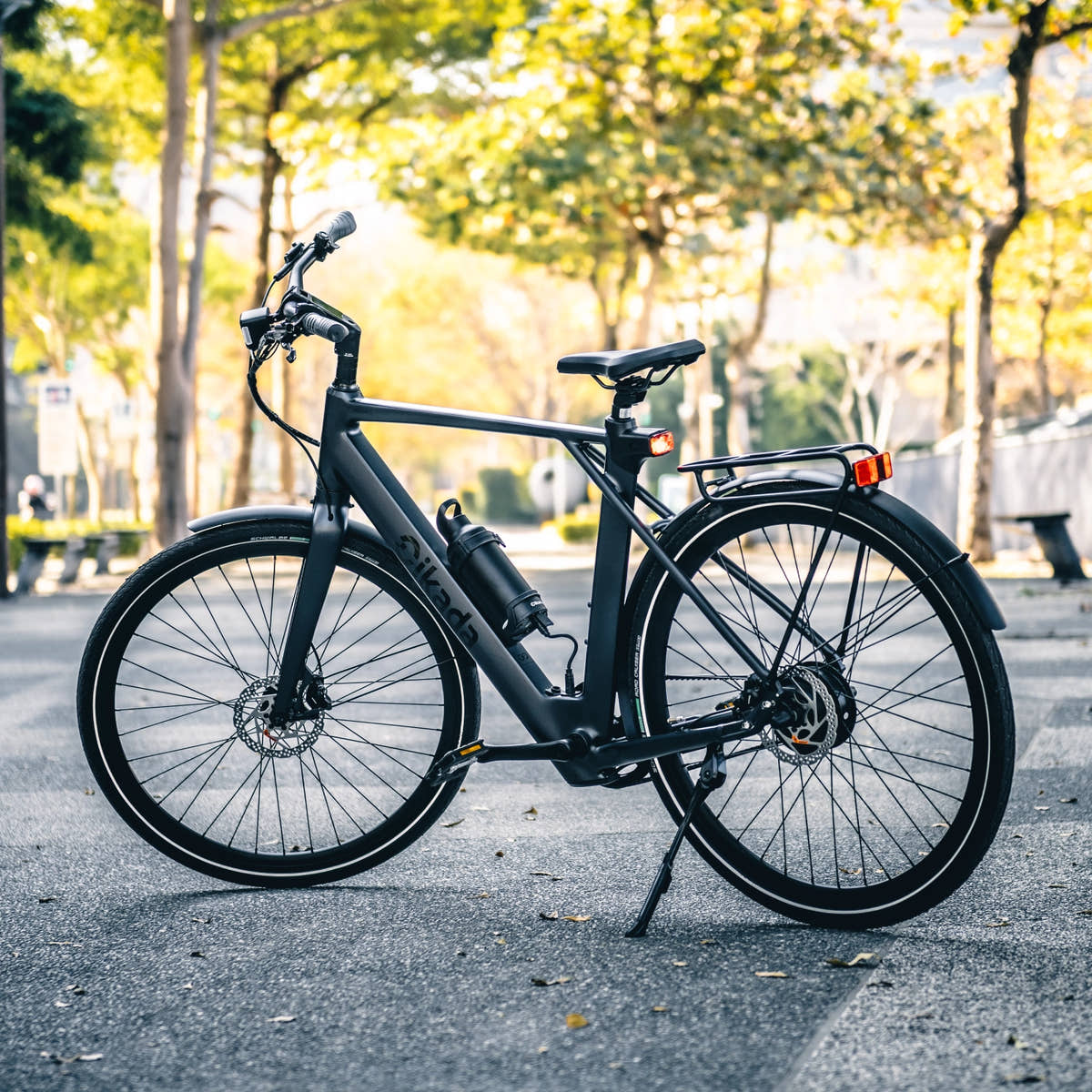 Left side profile of the Cikada Urban Cruise electric bike in Matte Black